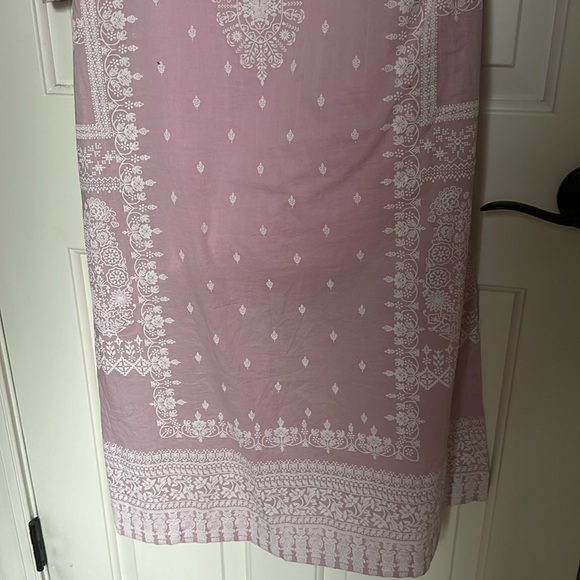 Pakistani clothes- 3 piece lawn outfit - Picture 5 of 8